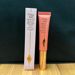 CHARLOTTE TILBURY MATTE BEAUTY BLUSH WAND
PILLOW TALK PEACH POP